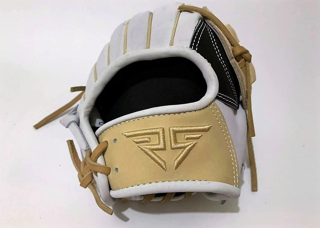 5 Kinds of Baseball Gear You Can Customize Now