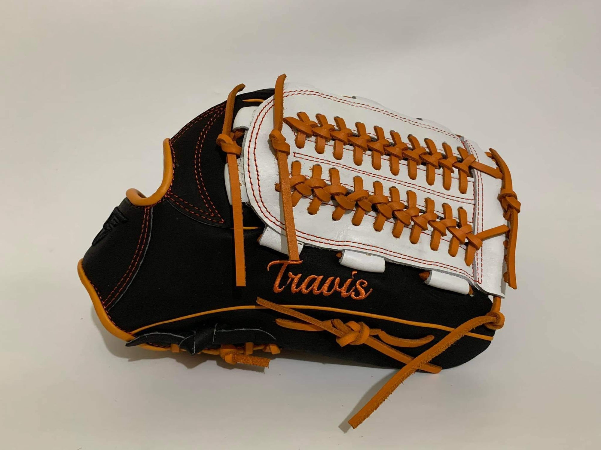 Custom Baseball Gloves: What To Look For