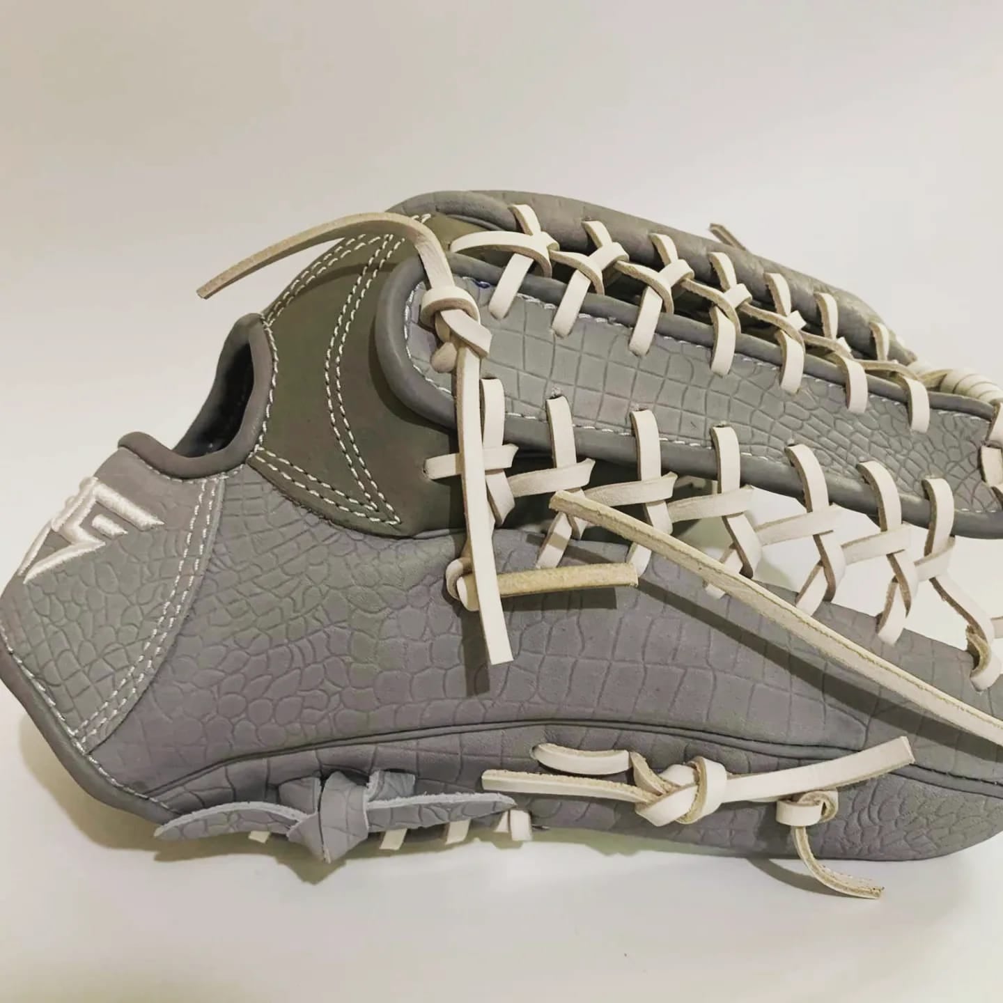 Three Types of Baseball Glove Conditioners