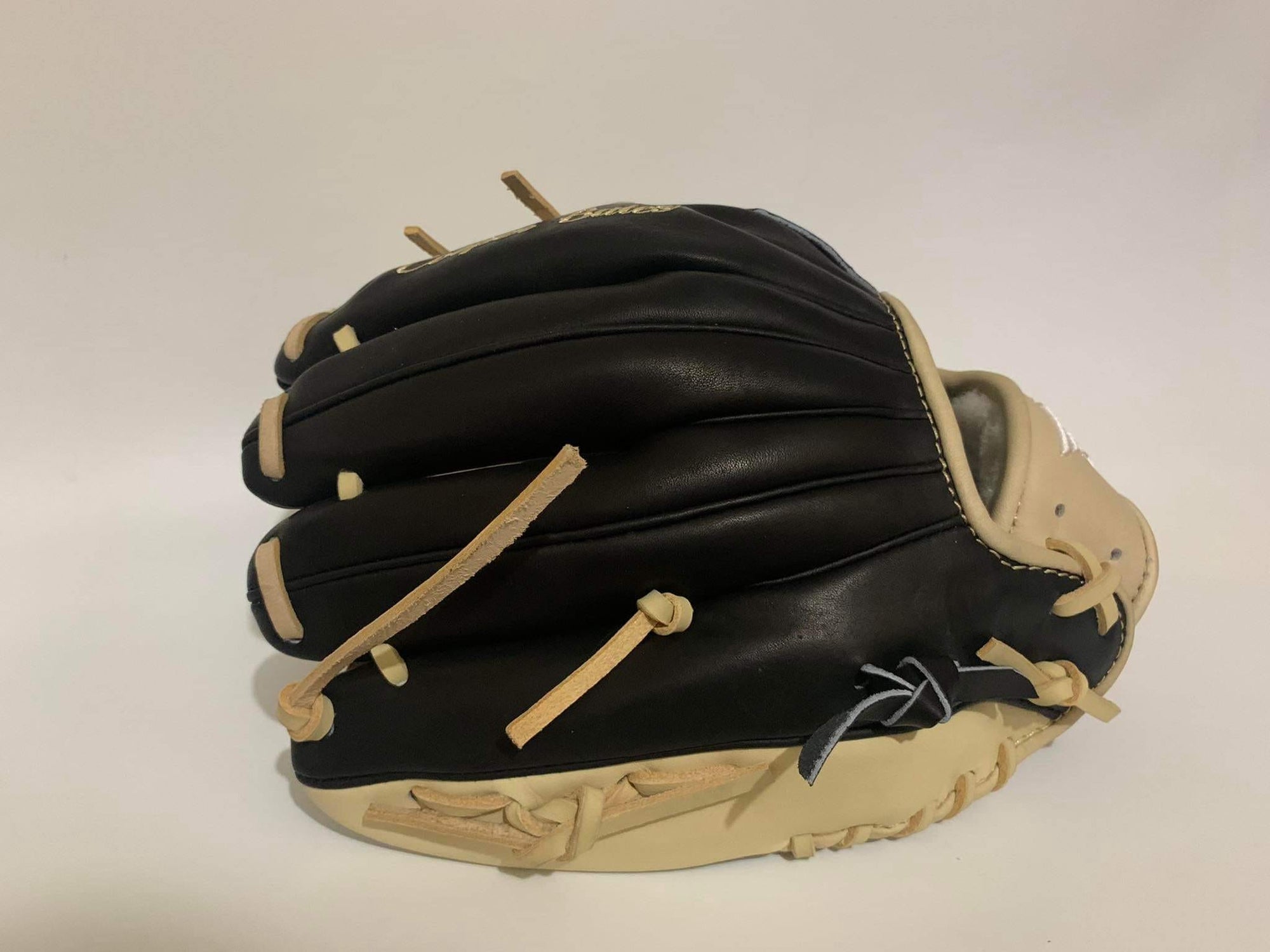 Custom Baseball Gloves for Youth Play