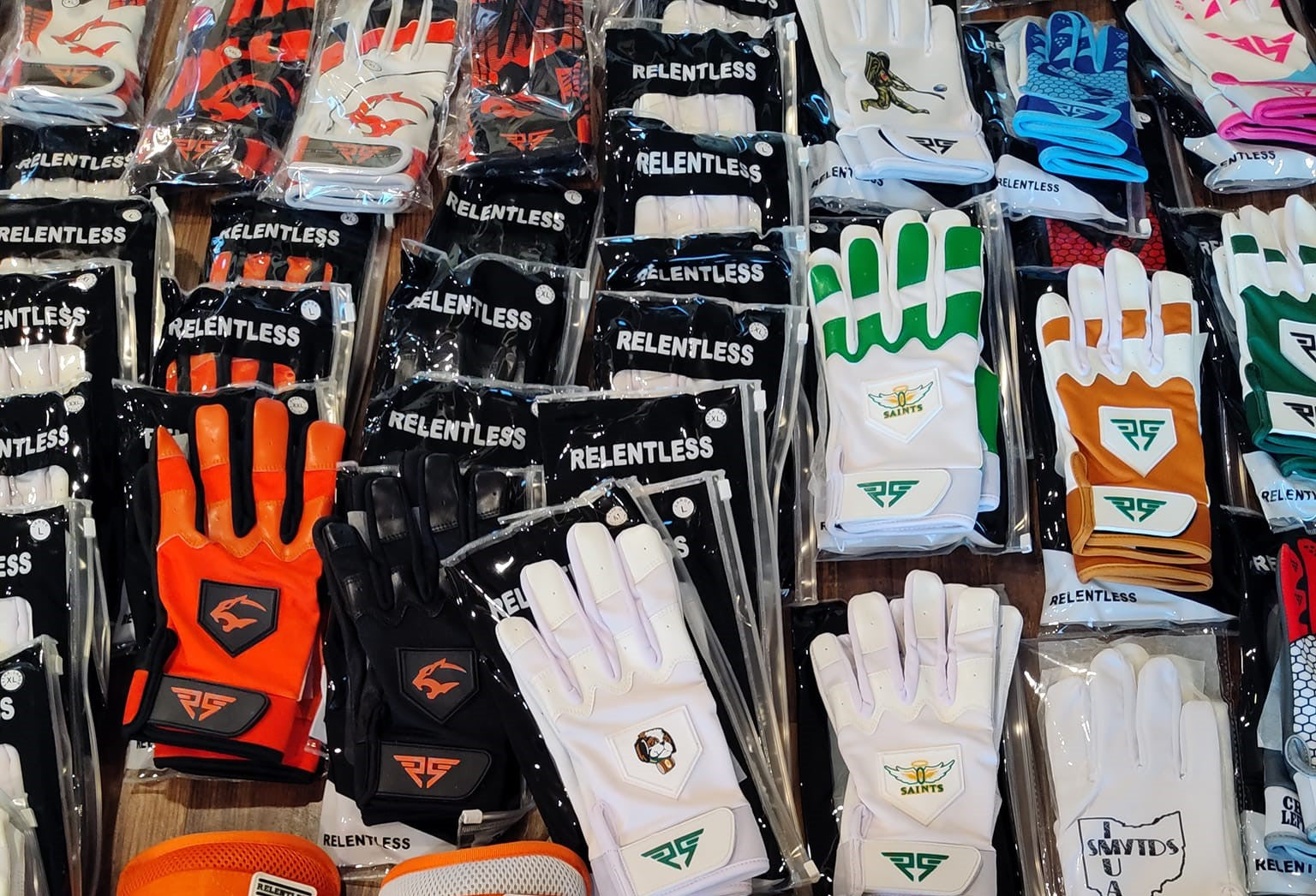 Do No-Minimum Custom Football Gloves Exist? Yes!