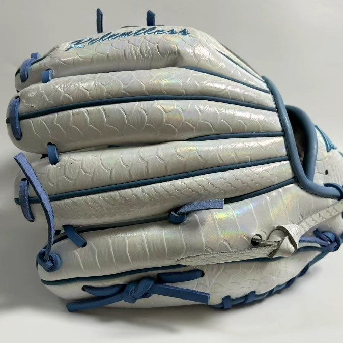 How to Find Made to Order Custom Baseball Gloves