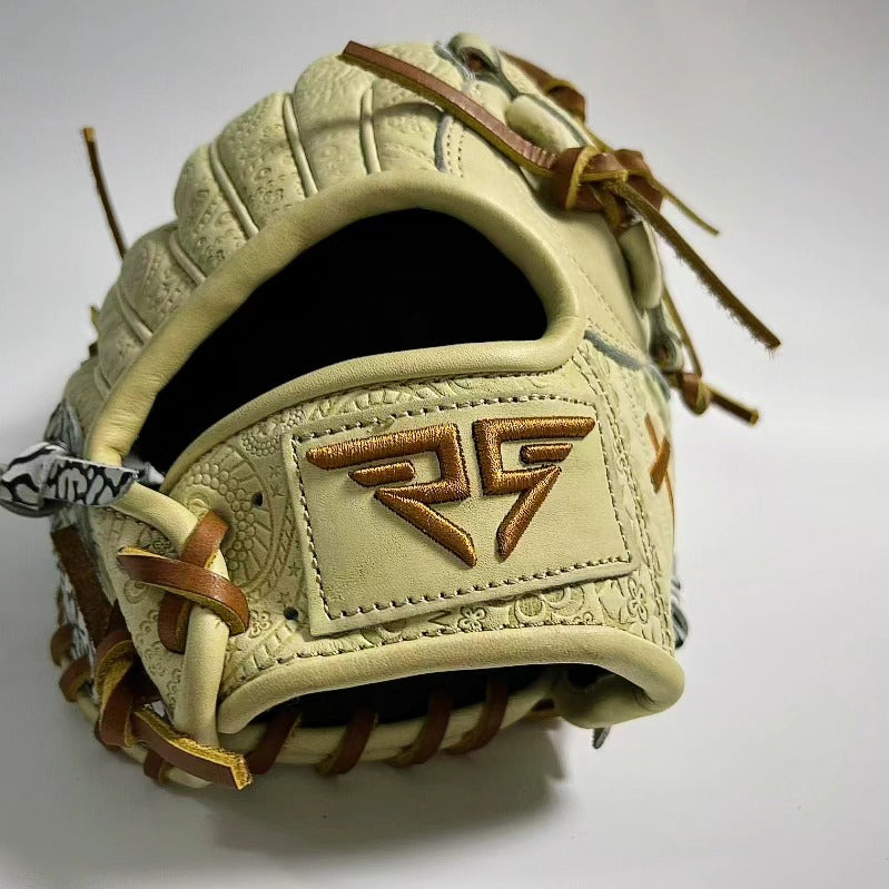 Custom Baseball Gloves for the 2026 Season