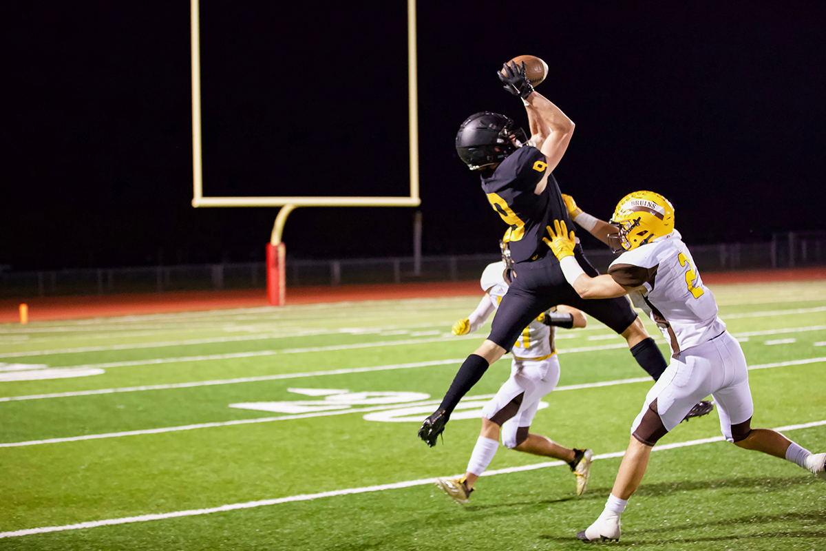 Catching A Football Guide How to Catch Like a Pro in Football - Relentless Sports