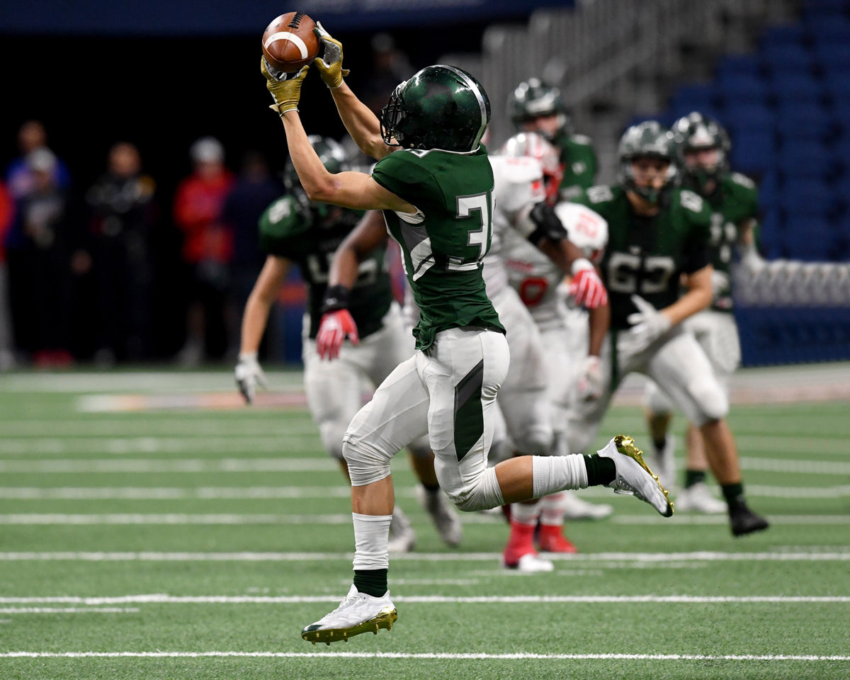 Made-to-order Gloves for American Football Players