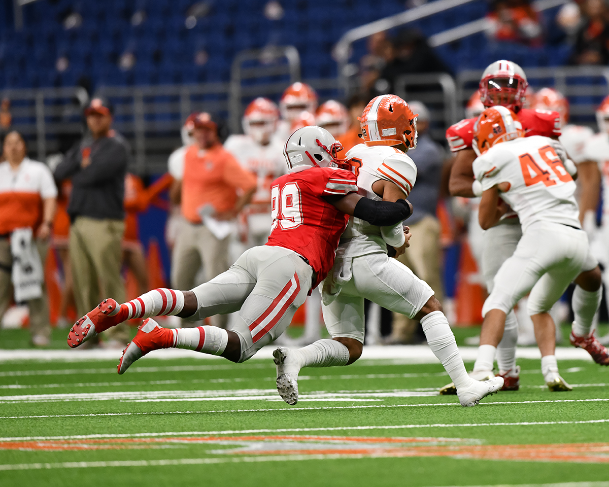 Football Gloves 101: Why Pro Players Wear Them